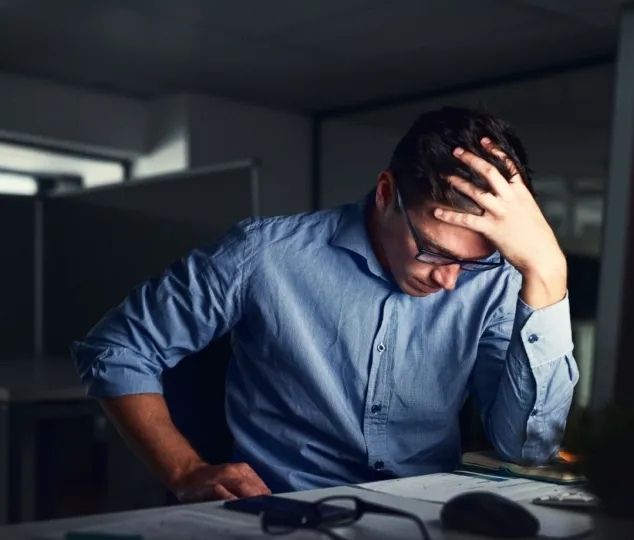 Tips Menjaga Kesehatan Kerja untuk Mencegah Burnout